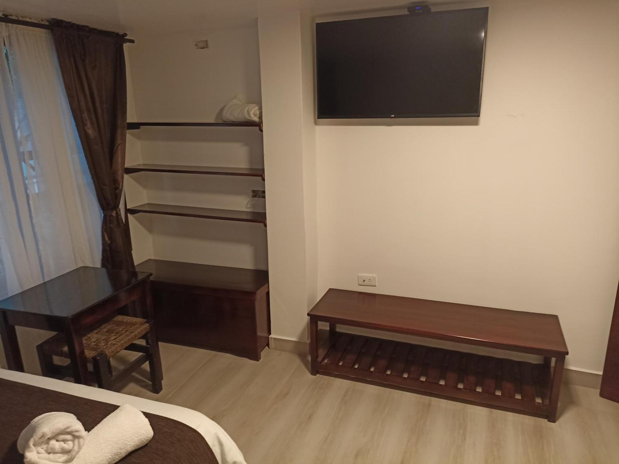 Posada J Banos  Phòng bức ảnh